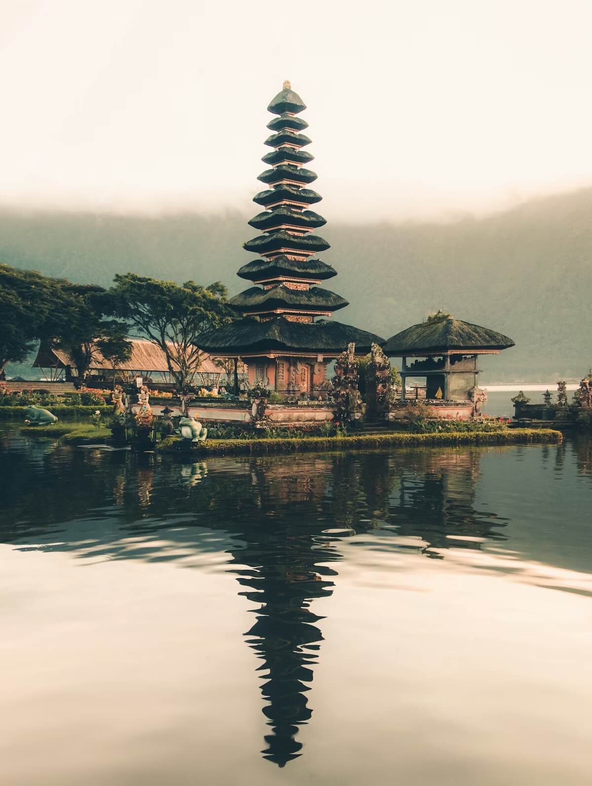 Foreign investor working remotely in Bali utilizing a 2-Year Investor KITAS visa