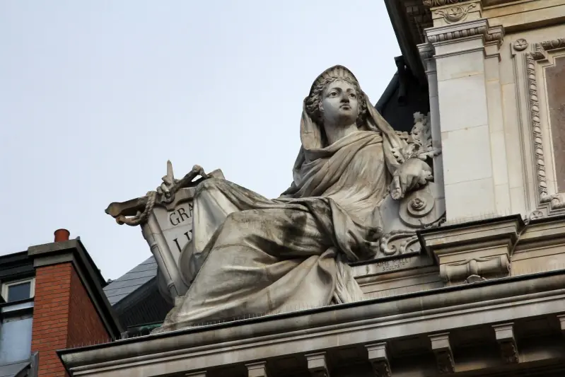 Preparing a French company capital deposit and business account application
